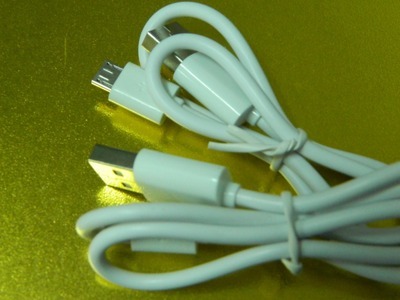 深圳市龍崗區(qū)創(chuàng)億電科通訊器材經(jīng)營(yíng)部供應(yīng)各款亮面充電線